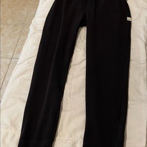 Vuori black joggers, M **free shirt**